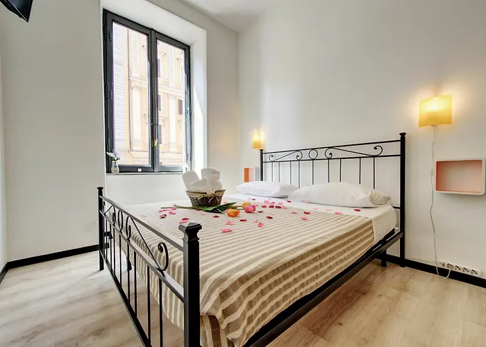 Ad Hoc 3* Rome